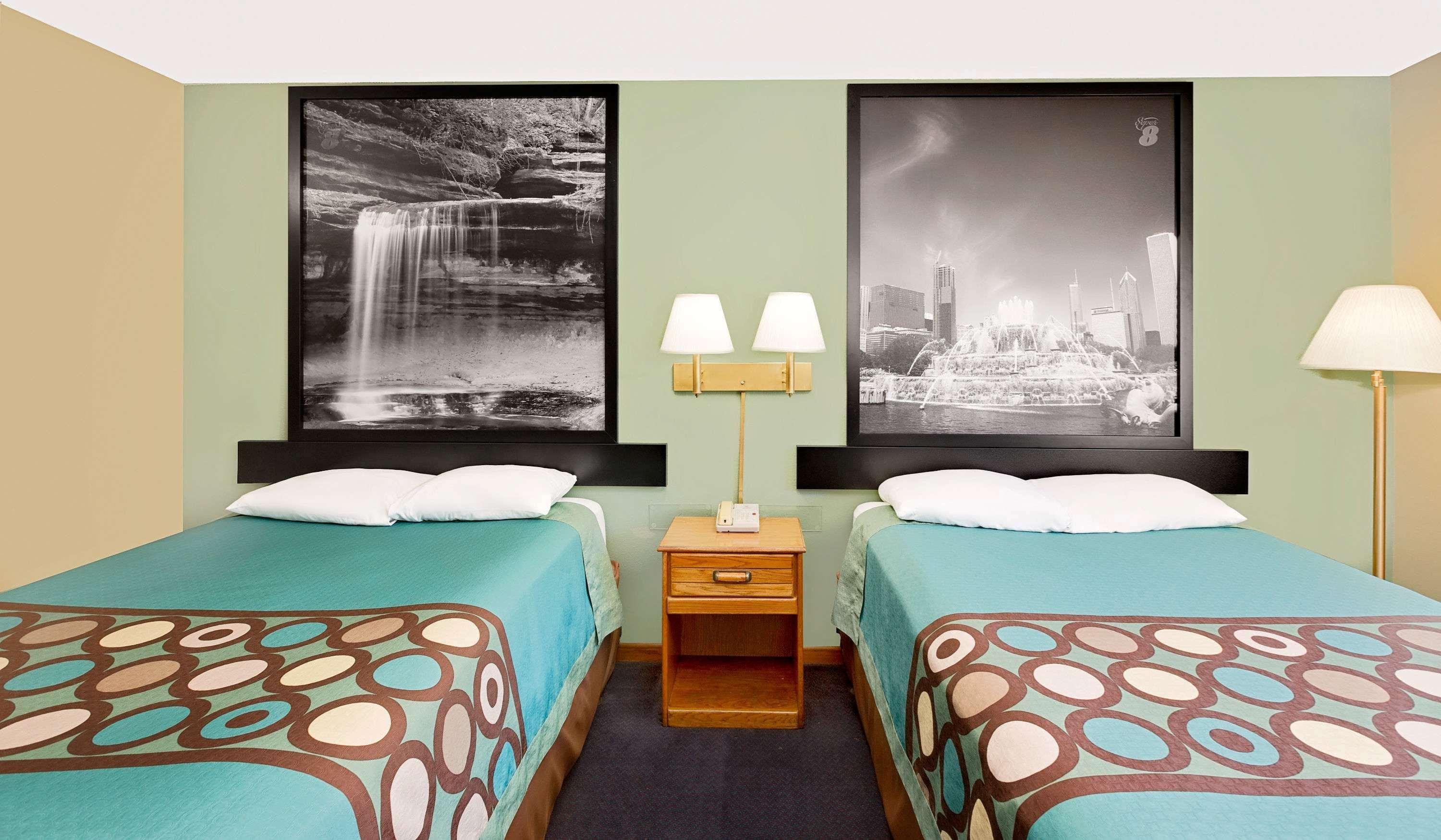 Super 8 By Wyndham Motel 2*