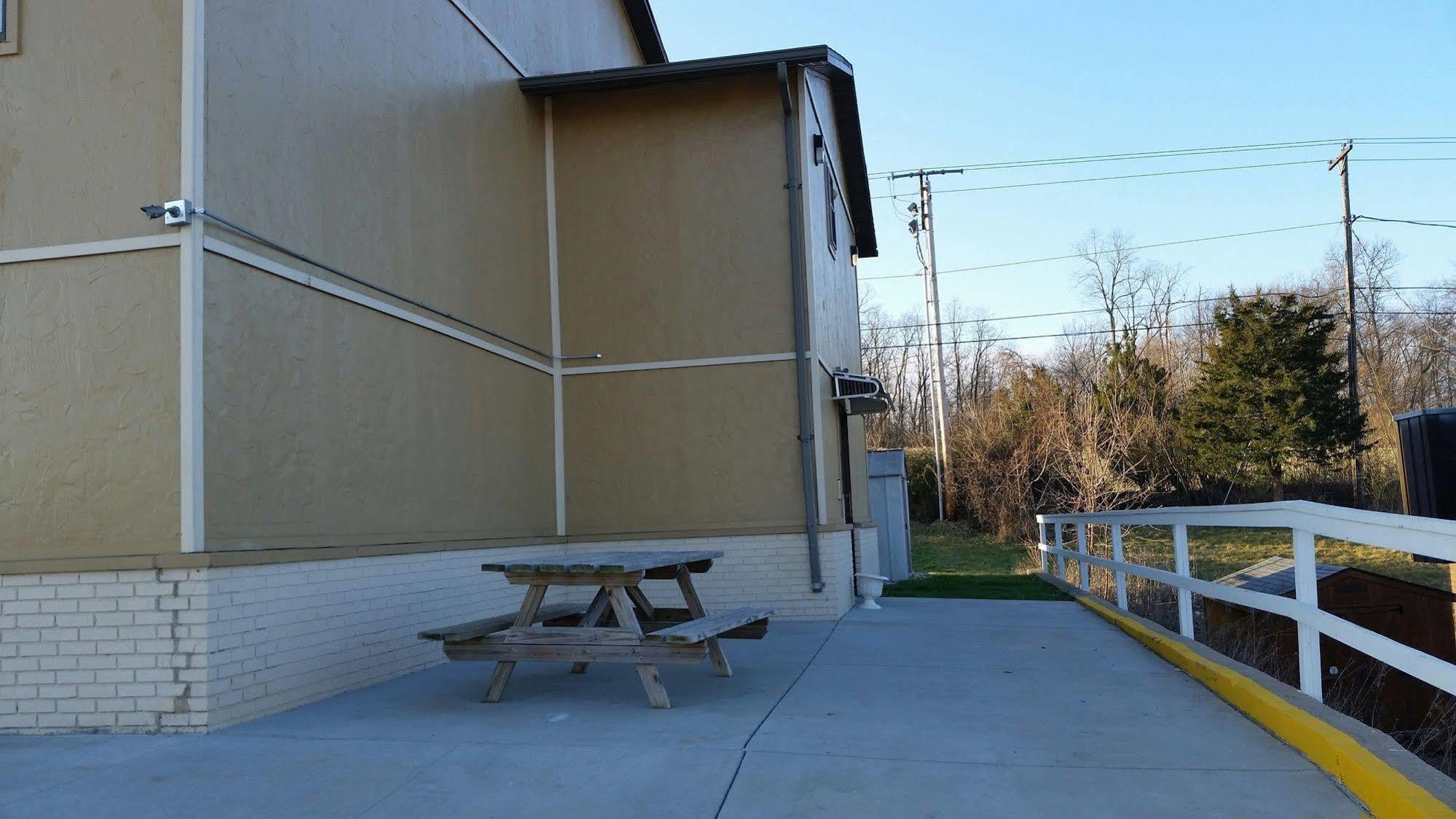 Motel Super 8 By Wyndham